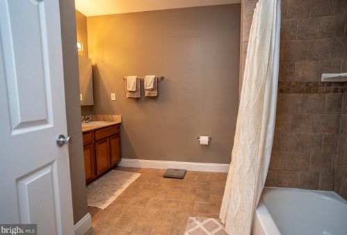 875 Lawrence St, Philadelphia PA 19120-4126 exterior