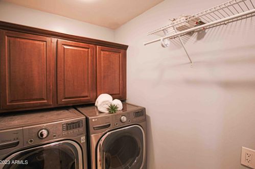 902 Claremont St, Phoenix AZ  85013-1360 exterior