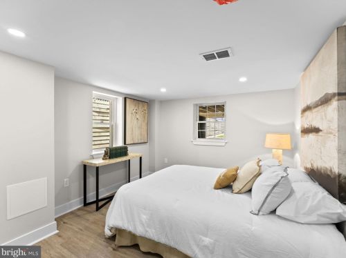 532 Shepherd St, Washington DC  20011-5913 exterior