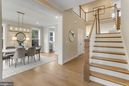 920 Darton Dr, Alexandria VA 22308-2021 exterior