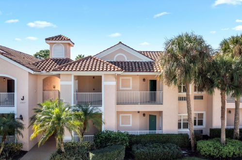 10015 Perfect Dr, Fort Pierce FL  34986-3062 exterior