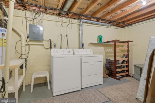 173 Ctr St, Hanover PA 17331-2828 exterior