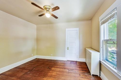 2145 Grace St, Chicago IL 60618-4901 exterior