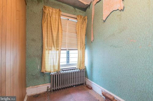 5731 Chestnut, Philadelphia PA 19104-3015 exterior