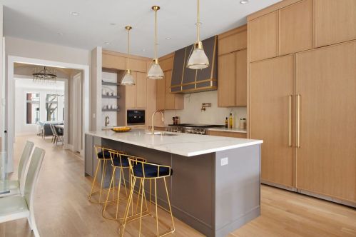 1928 Cleveland Ave, Chicago IL 60614-3749 exterior