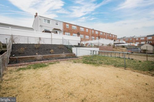 11023 Academy Rd, Philadelphia PA 19154-3301 exterior