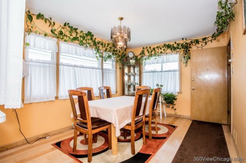 5515 Kildare Ave, Chicago IL 60629-5733 exterior