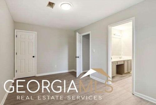 1386 Highgrove Way, Atlanta GA  30349-7510 exterior
