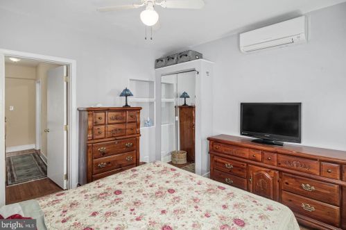 811 28 St, Philadelphia PA 19145-2408 exterior