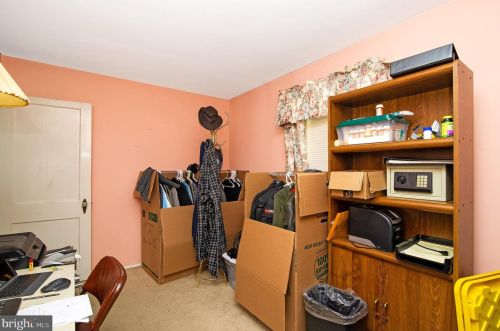 26 Sta Ave, Somerdale NJ 08083-1314 exterior