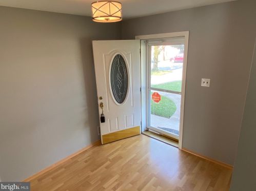 2997 Glenora Ln, Rockville MD  20850-3055 exterior