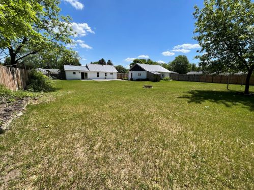 909 Henderson St, Big Rapids MI 49307-1144 exterior