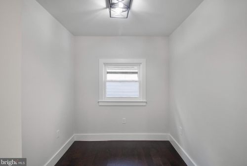 2911 17th St, Washington DC  20018-1825 exterior