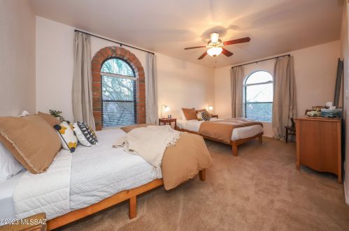 3865 Tanuri Dr, Tucson AZ 85750-1939 exterior