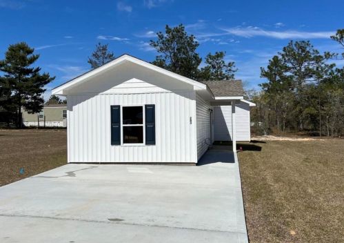 299 Laurel Ln, Defuniak Springs, FL 32433-6528