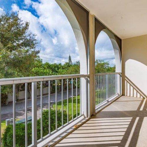 250 20th St, Boca Raton FL  33431-8040 exterior