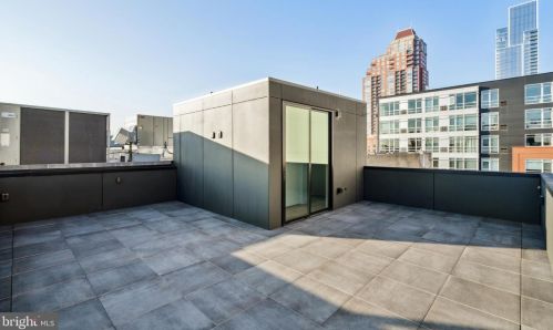 1355 Kater St, Philadelphia PA 19147-1817 exterior