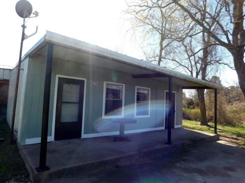 37569 Meadowview Dr, Hempstead TX  77445-8240 exterior