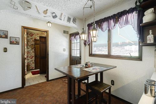 799 Laurel Wood Ln, Hanover PA 17331-6868 exterior