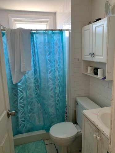 448 Admiral St, Providence RI 02908-2417 exterior