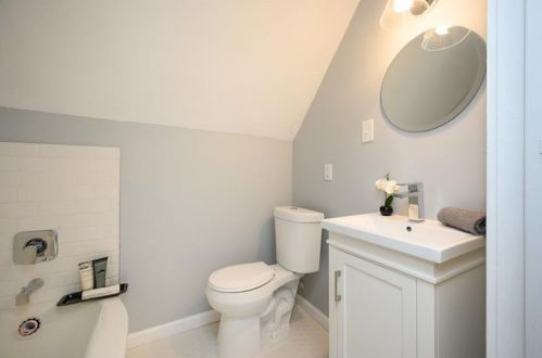 127 Laurel Ave, Pittsburgh PA 15202-3710 exterior