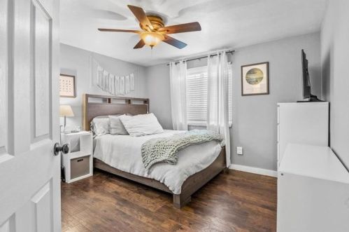 7837 Elm St, Pittsburgh PA 15234-1952 exterior