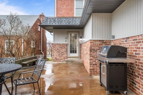 261 Magnolia Pl, Pittsburgh PA  15228-1344 exterior