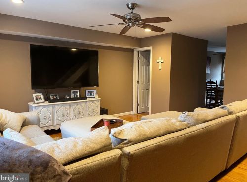 3626 Academy Rd, Philadelphia PA  19154-2026 exterior