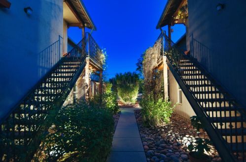 1070 Miles St, Tucson AZ 85719-6140 exterior