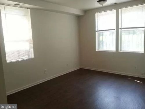 4234 Edson Pl, Washington, DC 20019-8021