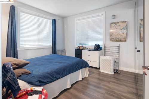 1502 10th St, Berkeley CA 94710-2376 exterior