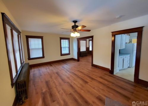 47 Duke St, New Brunswick, NJ 08901-1738