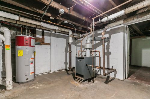 614 Frst St, East Lansing MI 48823-3220 exterior