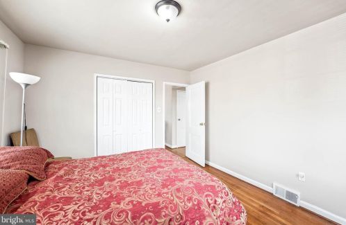 2416 Eccleston St, Silver Spring MD 20902-4830 exterior