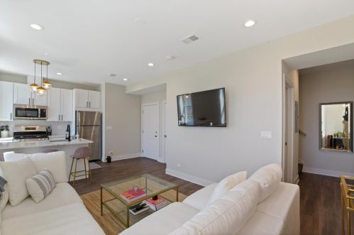 504 Wisconsin St, Chicago IL 60614-5232 exterior