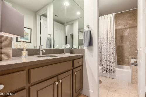 6508 25th Way, Phoenix AZ  85016-8934 exterior