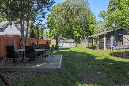 28 Catherine St, Norwalk CT 06851-4507 exterior