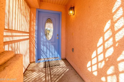 7325 Cross Ridge Pl, Tucson AZ  85710-6075 exterior