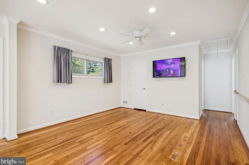 1904 Lewis Ave, Rockville MD 20851-2330 exterior