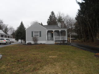 135 Noxon Rd, Poughkeepsie NY  12603-2939 exterior