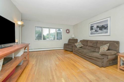 45 Amsterdam Ave, Babylon NY 11704-4921 exterior