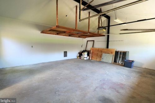 635 Parkway Ave, Trenton NJ  08618-2723 exterior