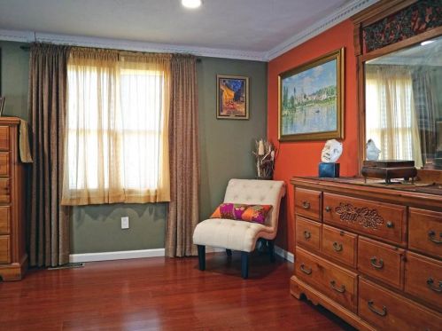 902 Brookhaven Ln, Woonsocket RI 02895-2771 exterior