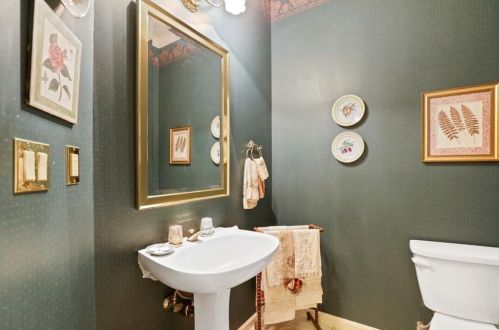 2925 Bankshill Row, Atlanta GA 30319-4552 exterior