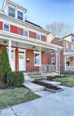 339 Main St, Hummelstown PA  17036-1726 exterior