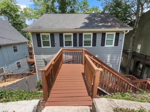 8474 Lake Dr, Lithonia GA  30039-6562 exterior