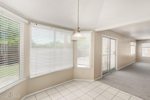 8040 Prickly Poppy Dr, Tucson AZ  85715-4350 exterior