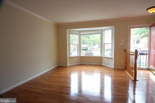 7491 Digby Grn, Alexandria VA  22315-5246 exterior