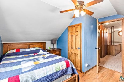 2344 Hutchinson Rd, Duluth MN 55811-3266 exterior