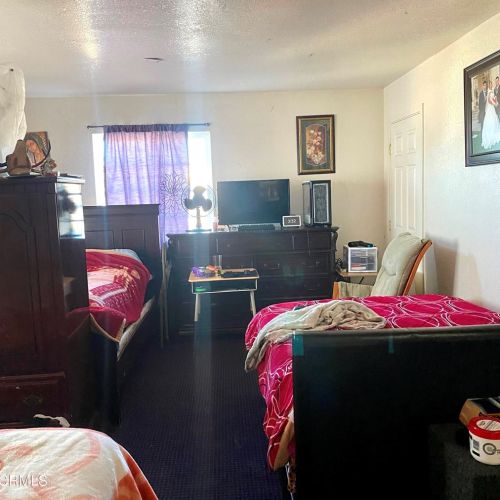 372 H St, Oxnard CA 93030-4824 exterior